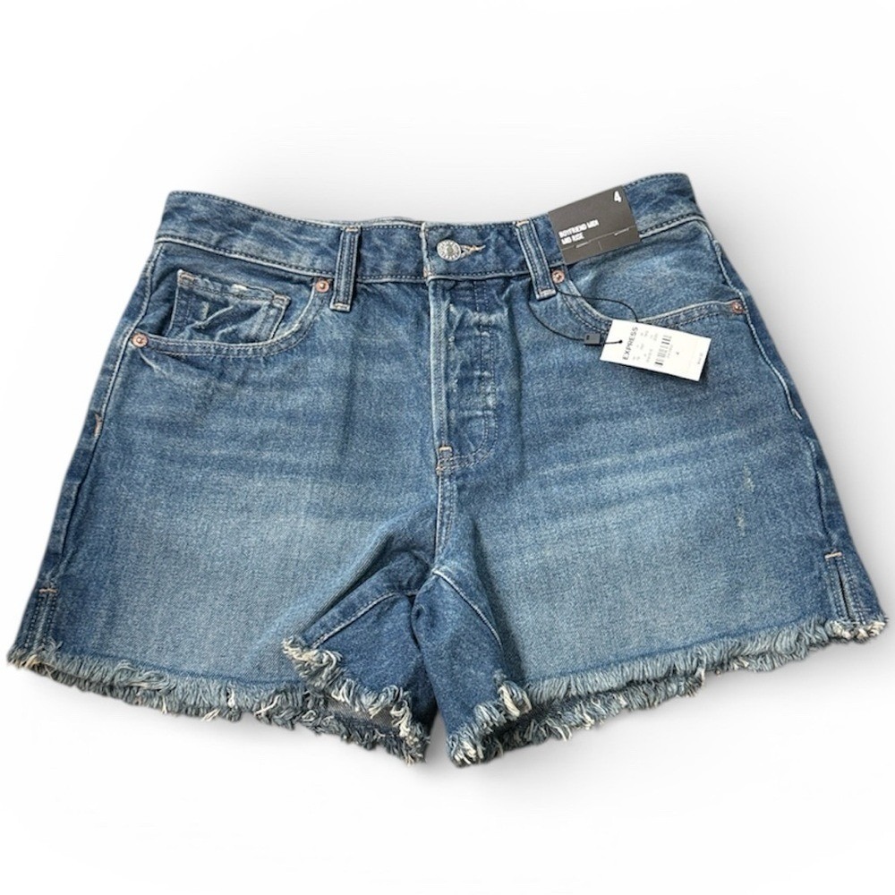 Express Boyfriend Midi‎ Mid Rise Jean Shorts Size 4 NWT